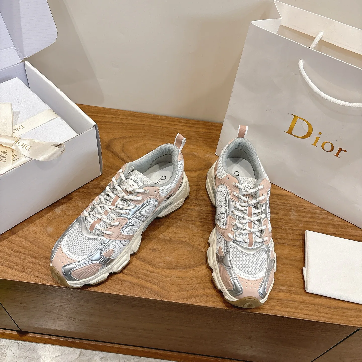 Кроссовки Женские Christian Dior 11647856