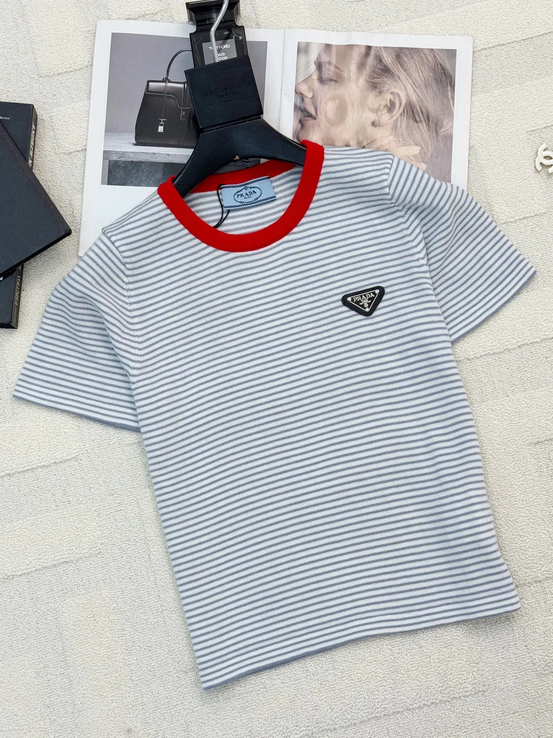 Футболки Женские Prada 11588278