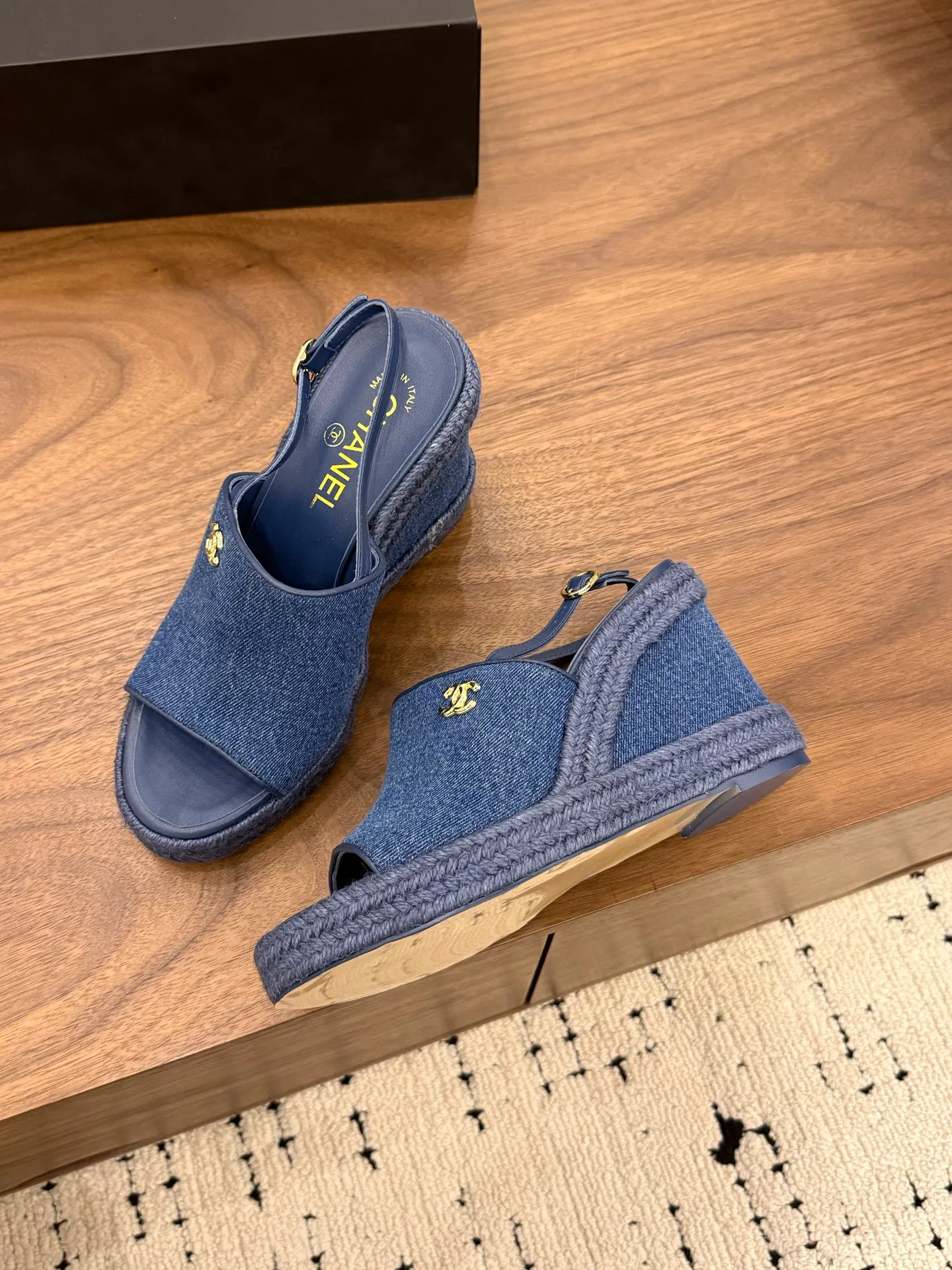 Босоножки Женские Chanel 13444916