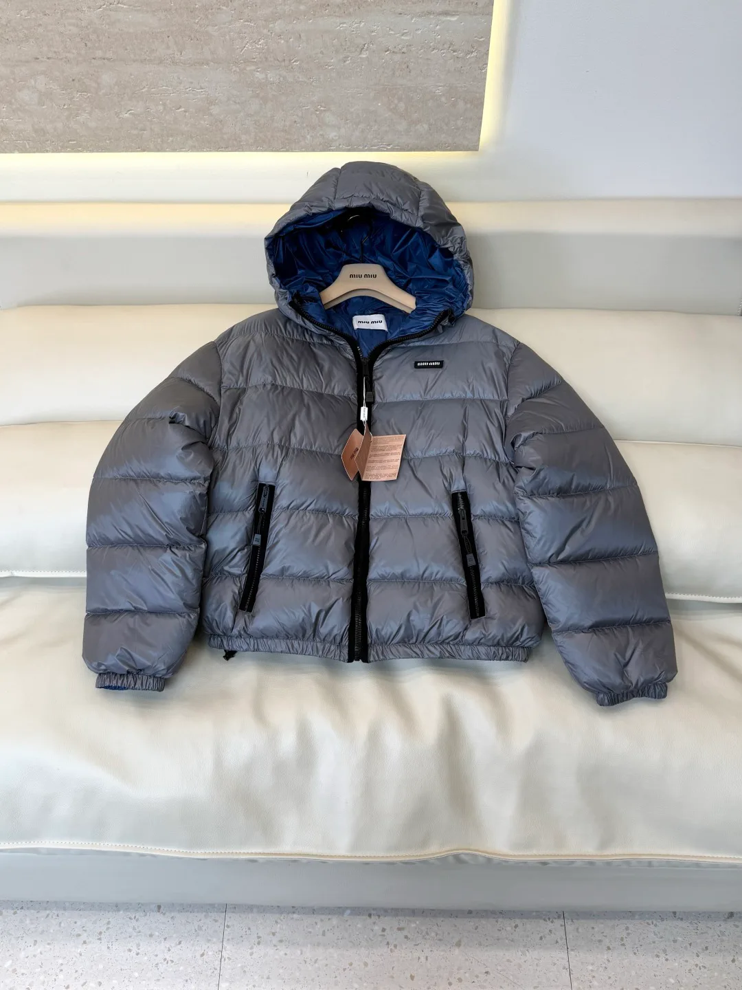 Куртки И Пуховики Женские Miu Miu 18629934