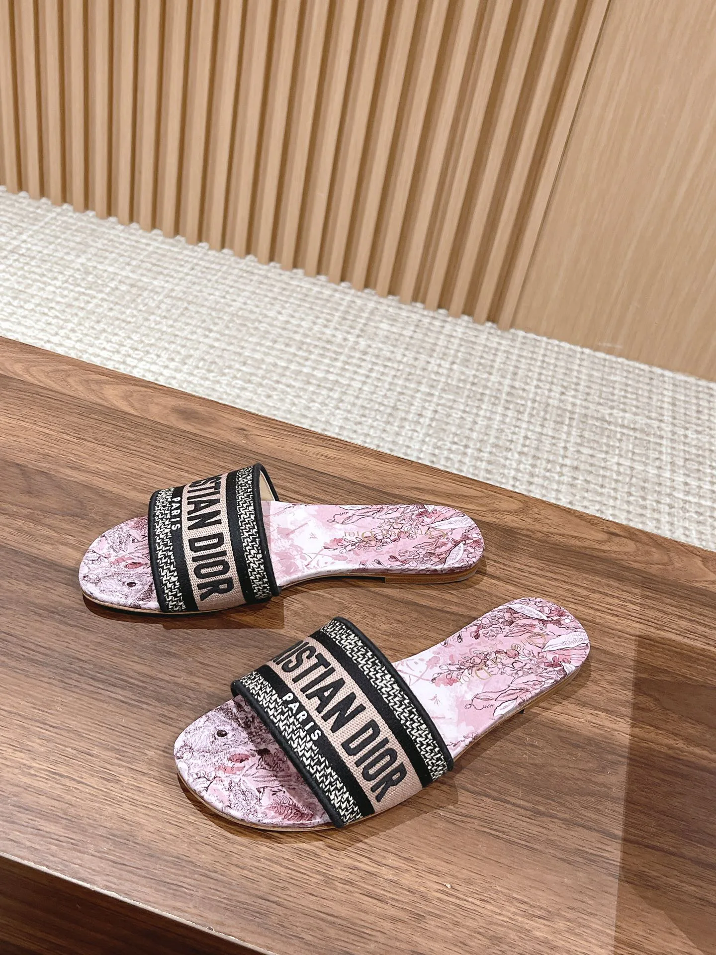 Шлепанцы Женские Christian Dior 11600052