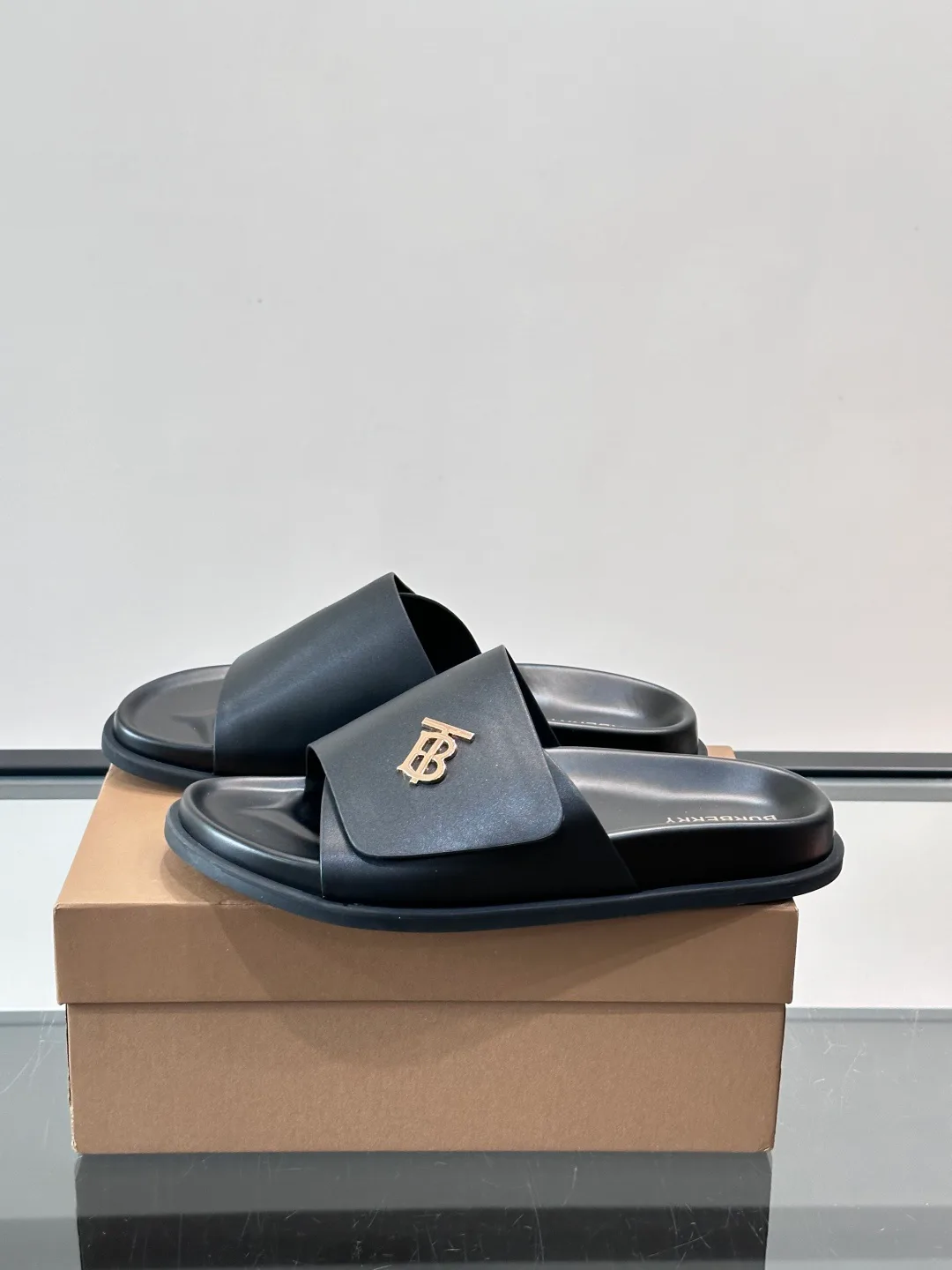 Сандалии Мужские Burberry 13546909