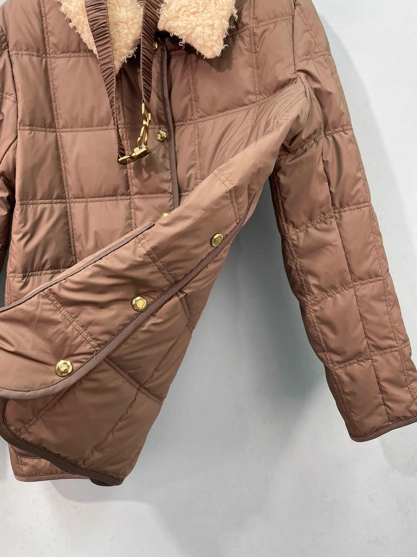 Куртки И Пуховики Женские Moncler 17913393