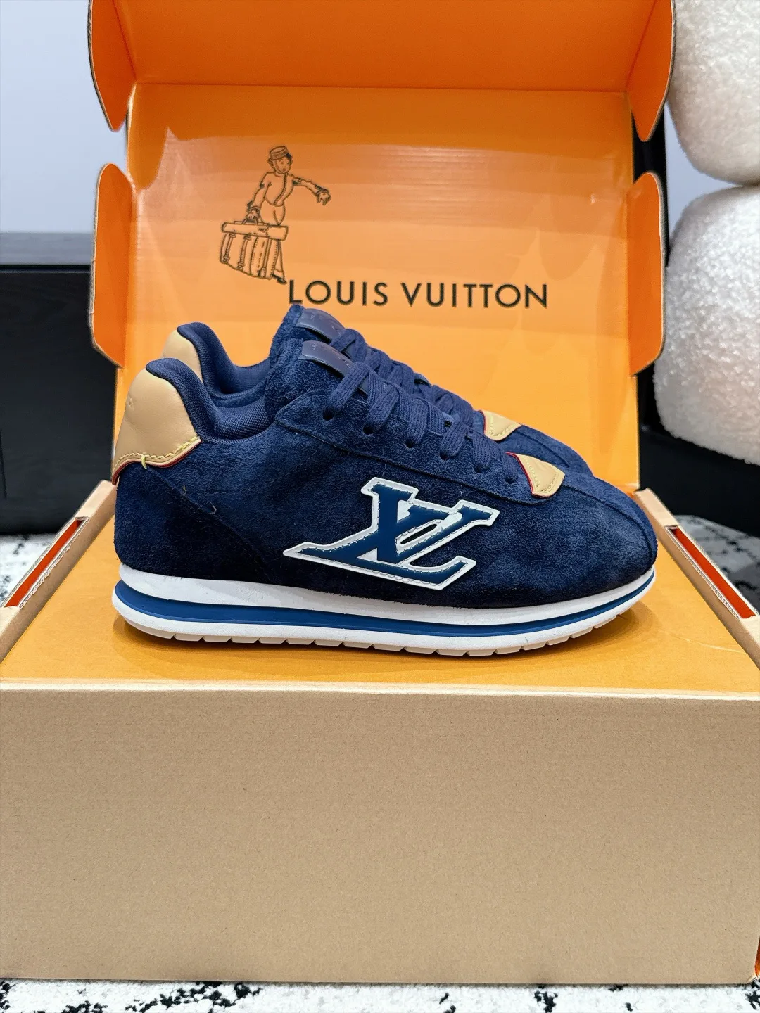 Кроссовки Женские Louis Vuitton 18406467
