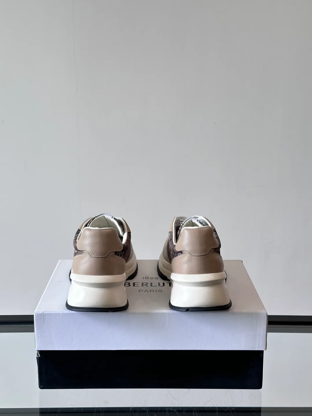 Кроссовки Мужские Berluti 18277784