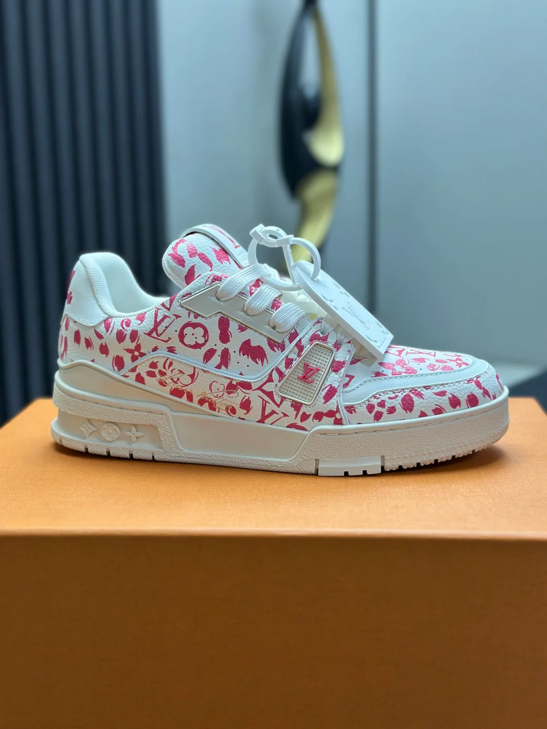 Кроссовки Женские Louis Vuitton 10646367