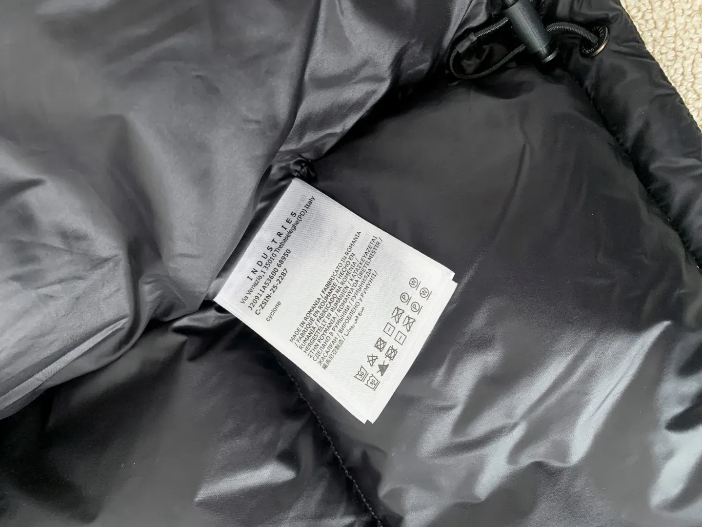 Куртки И Пуховики Мужские Moncler 441240