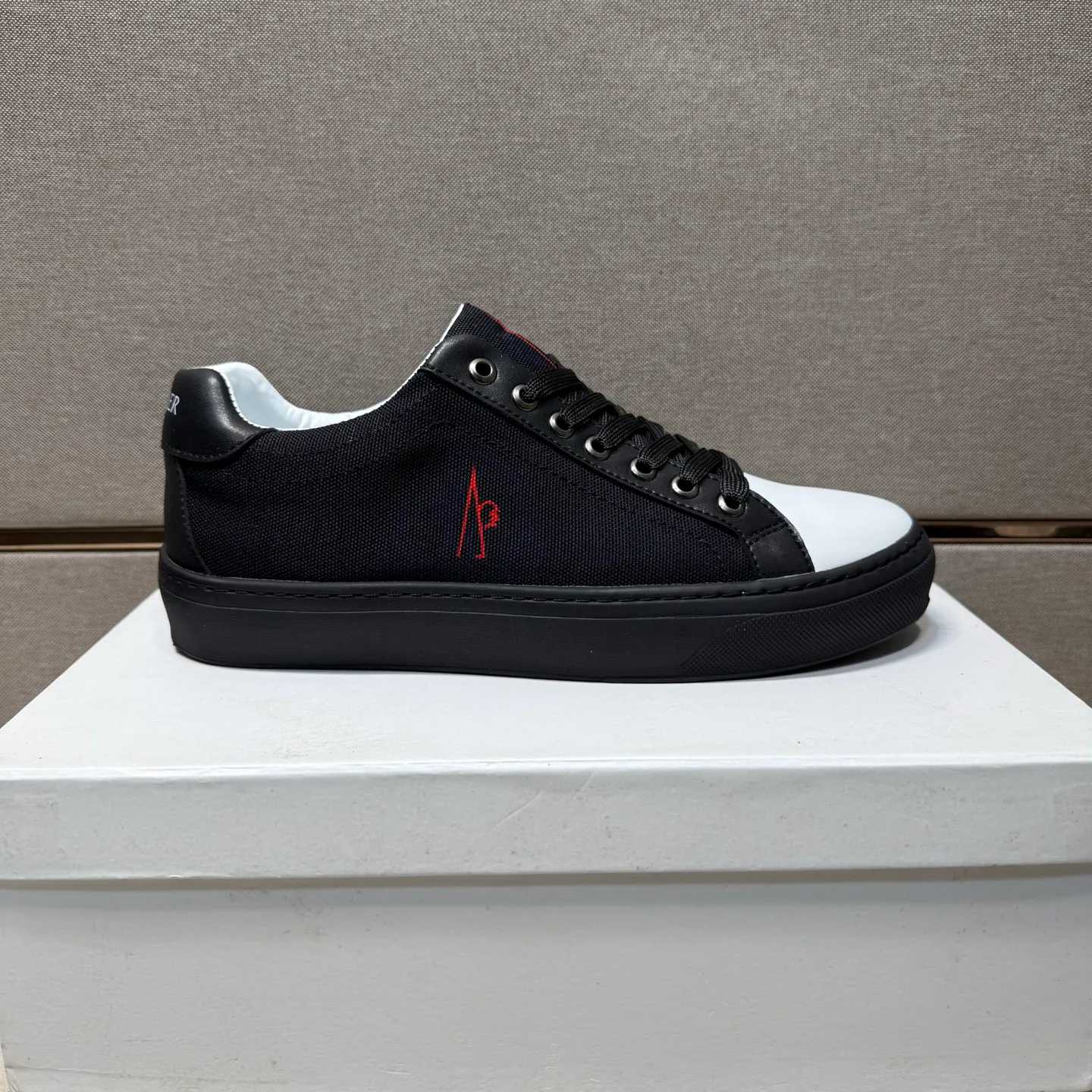 Кроссовки Мужские Moncler 498062