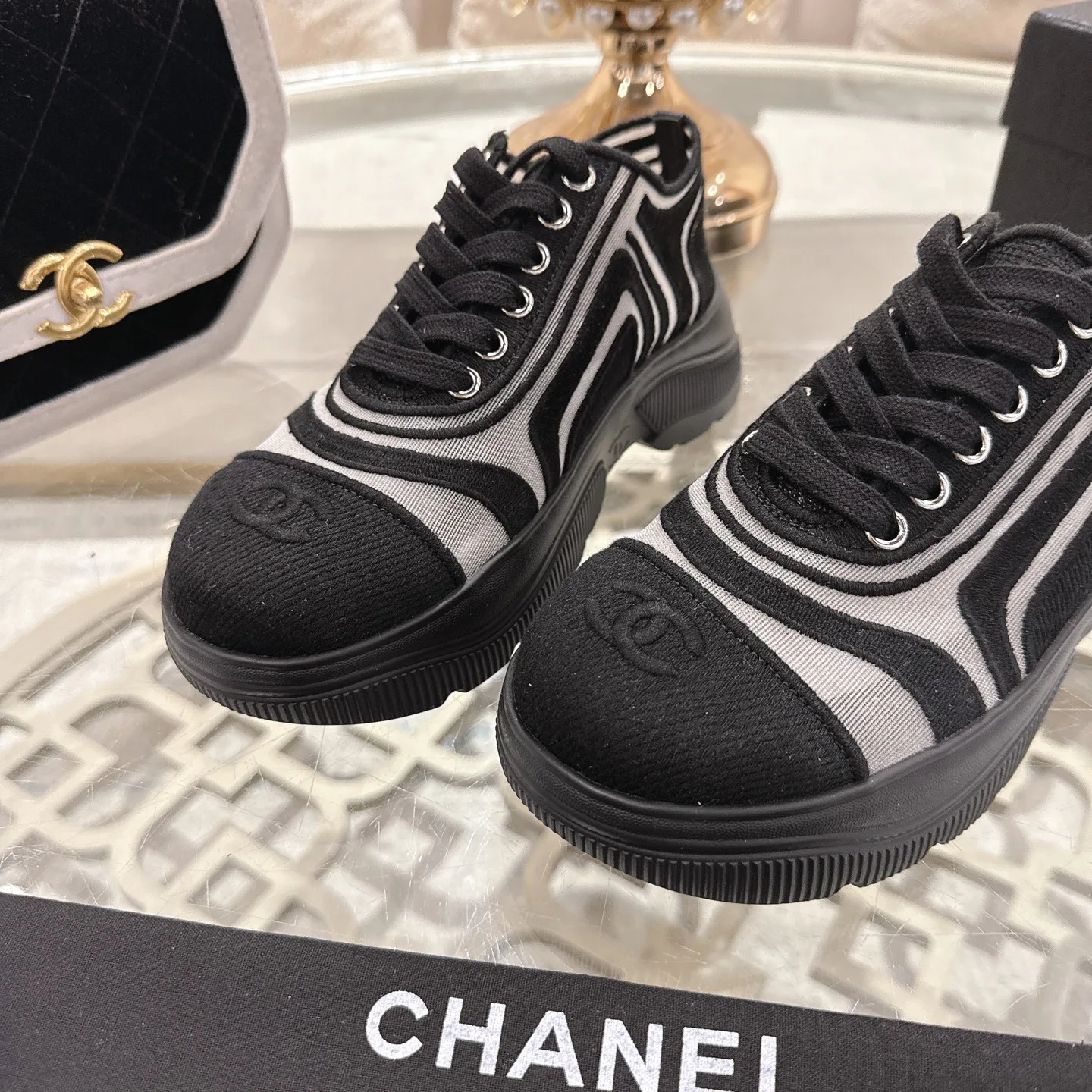 Кроссовки Женские Chanel 1529092