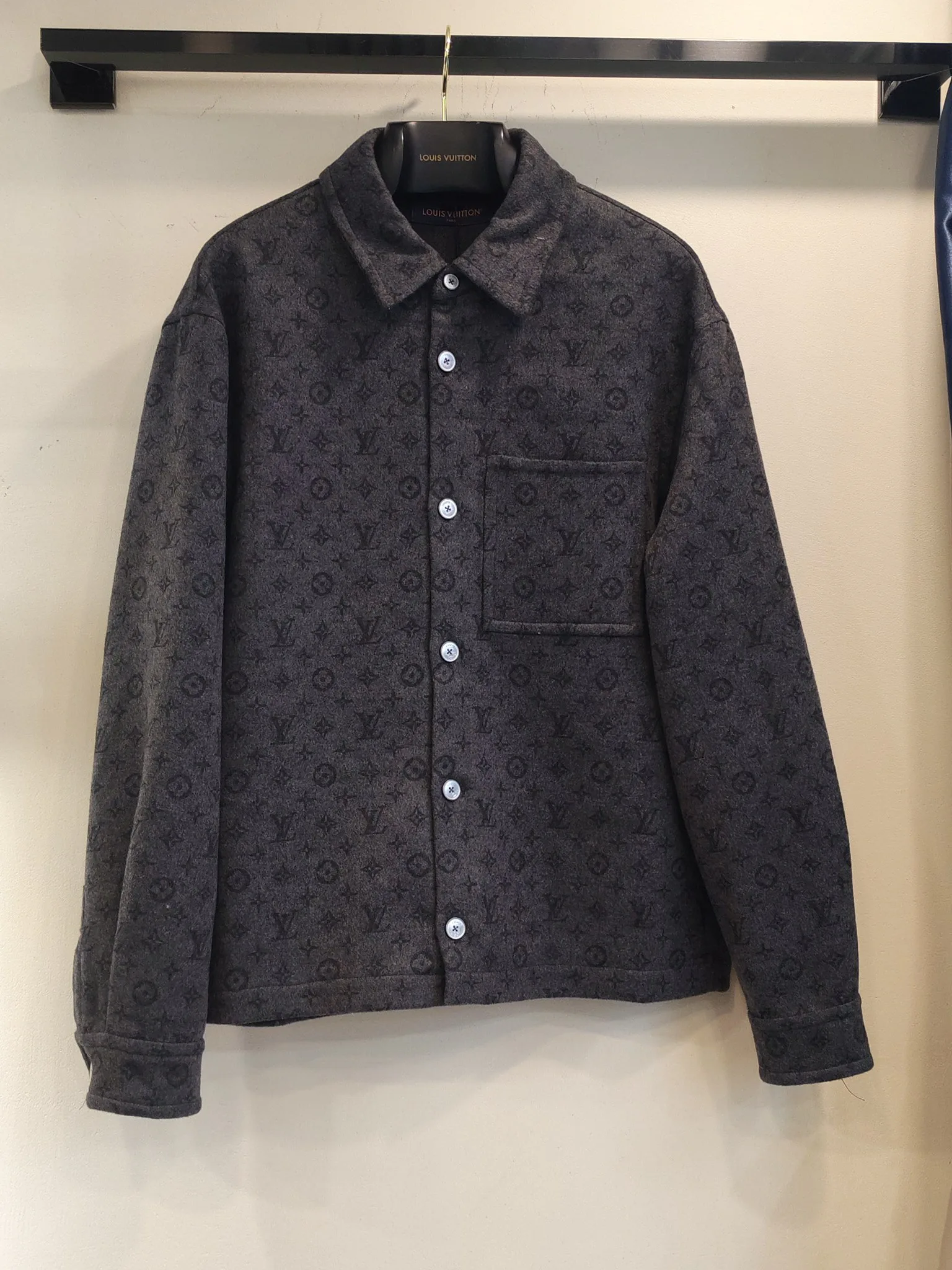 Куртки И Пуховики Мужские Louis Vuitton 1072441