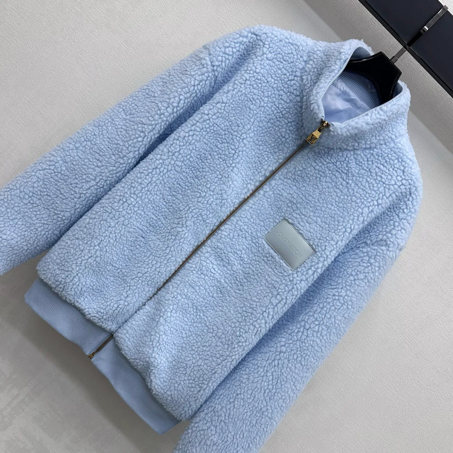 Куртки И Пуховики Женские Louis Vuitton 19167818
