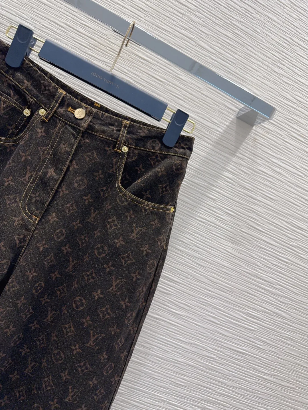 Джинсы Женские Louis Vuitton 19284129