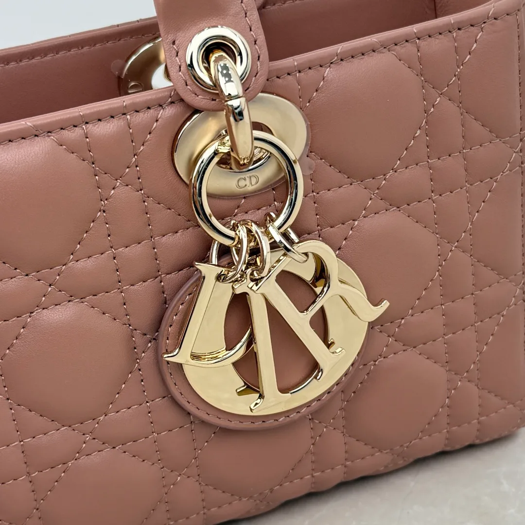 Классические Сумки Женские Christian Dior 18187862
