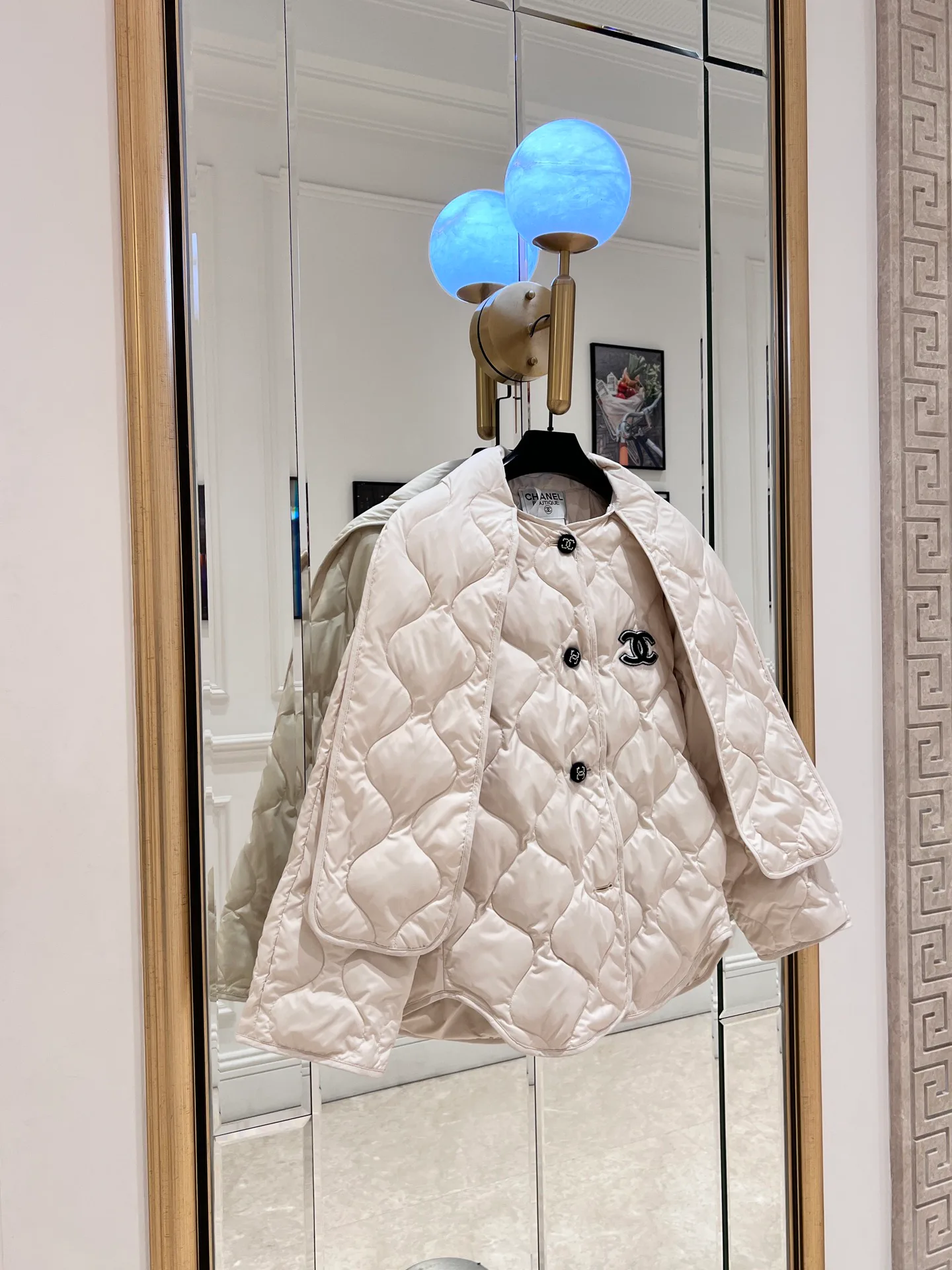 Куртки И Пуховики Женские Chanel 1856801