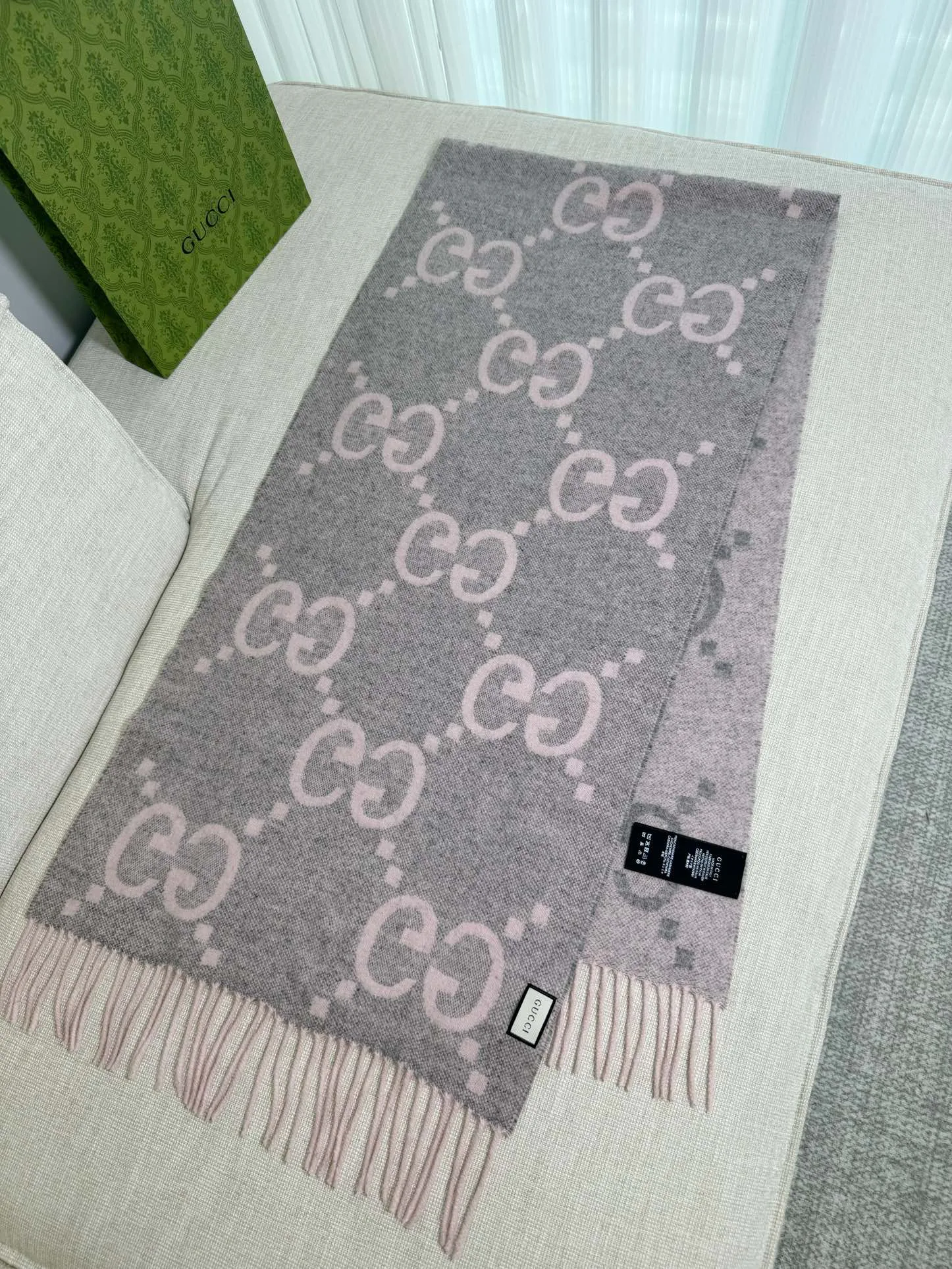 Шарфы Gucci 1861