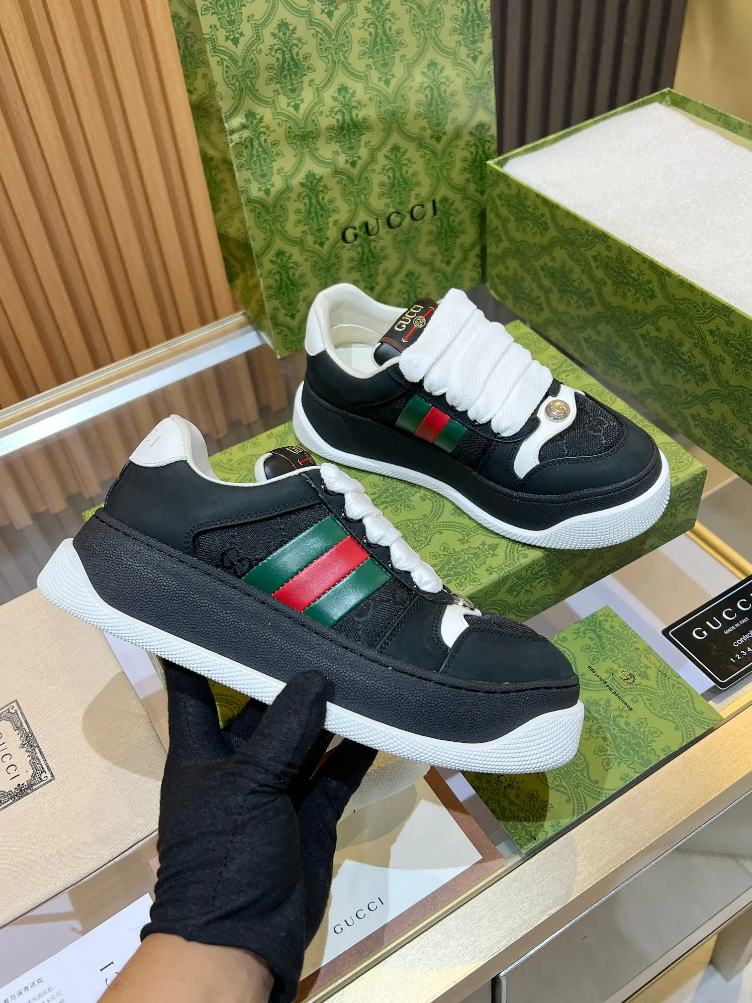 Кроссовки Женские Gucci 907455