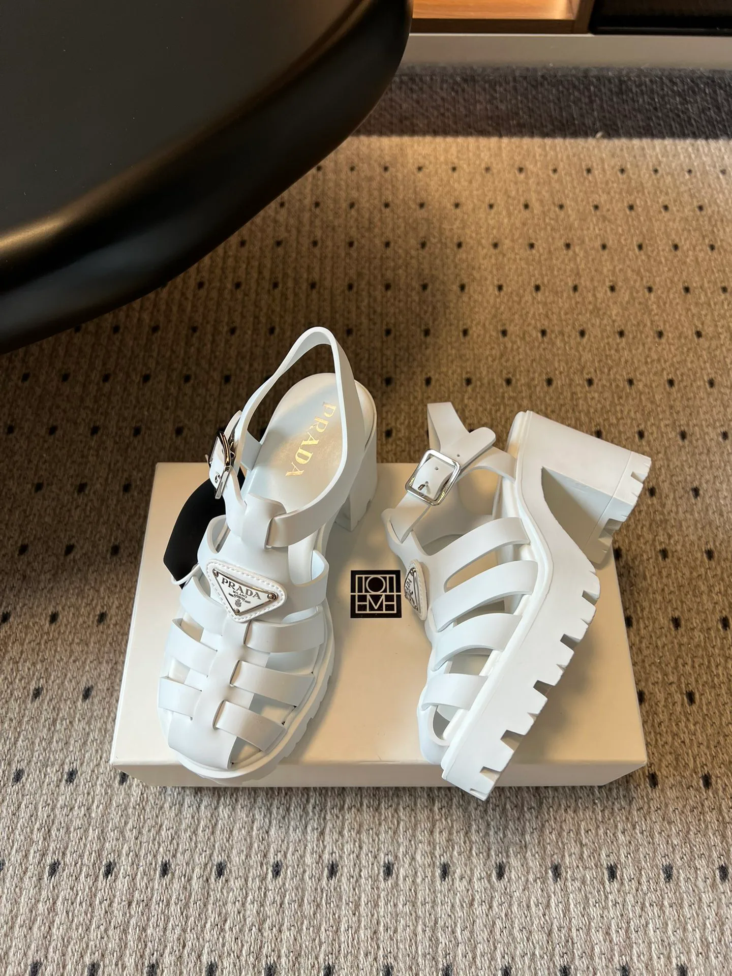 Босоножки Женские Prada 13556758