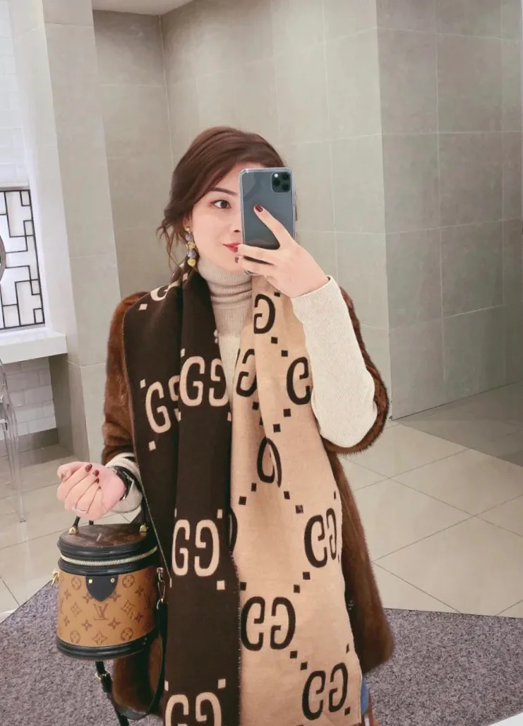 Шарфы Gucci 4000