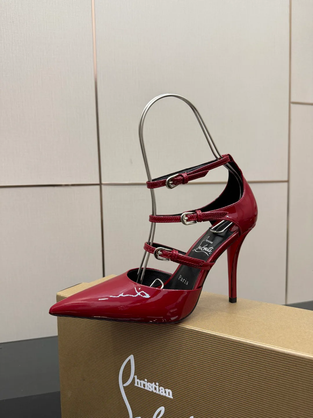 Туфли Женские Christian Louboutin 399078