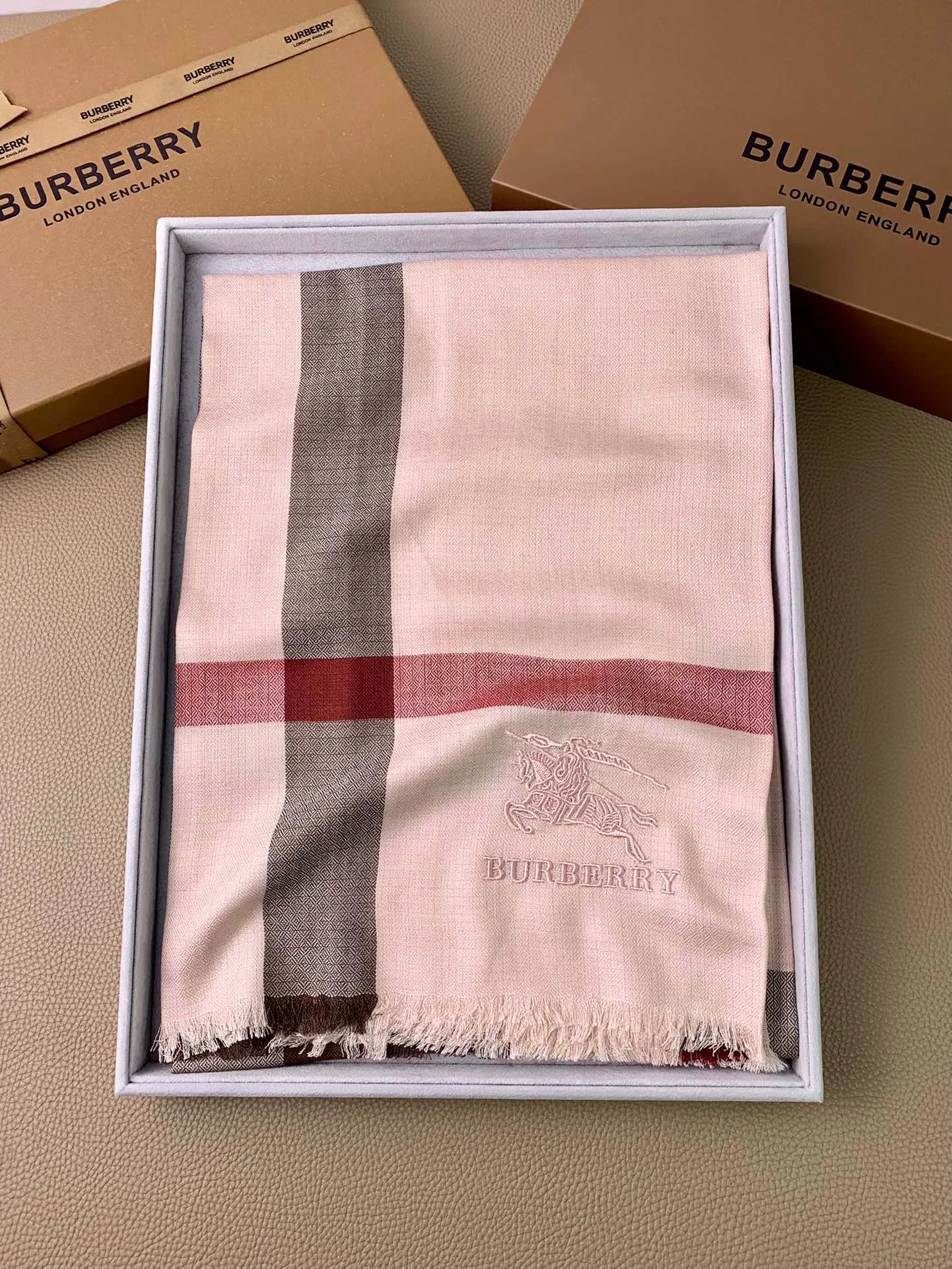 Шарфы Burberry 438469