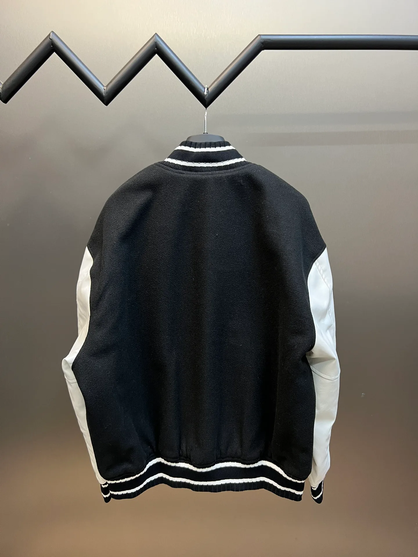 Куртки И Пуховики Женские Givenchy 212672