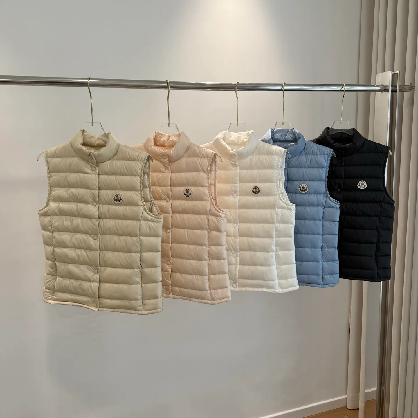 Жилеты Женские Moncler 18723706