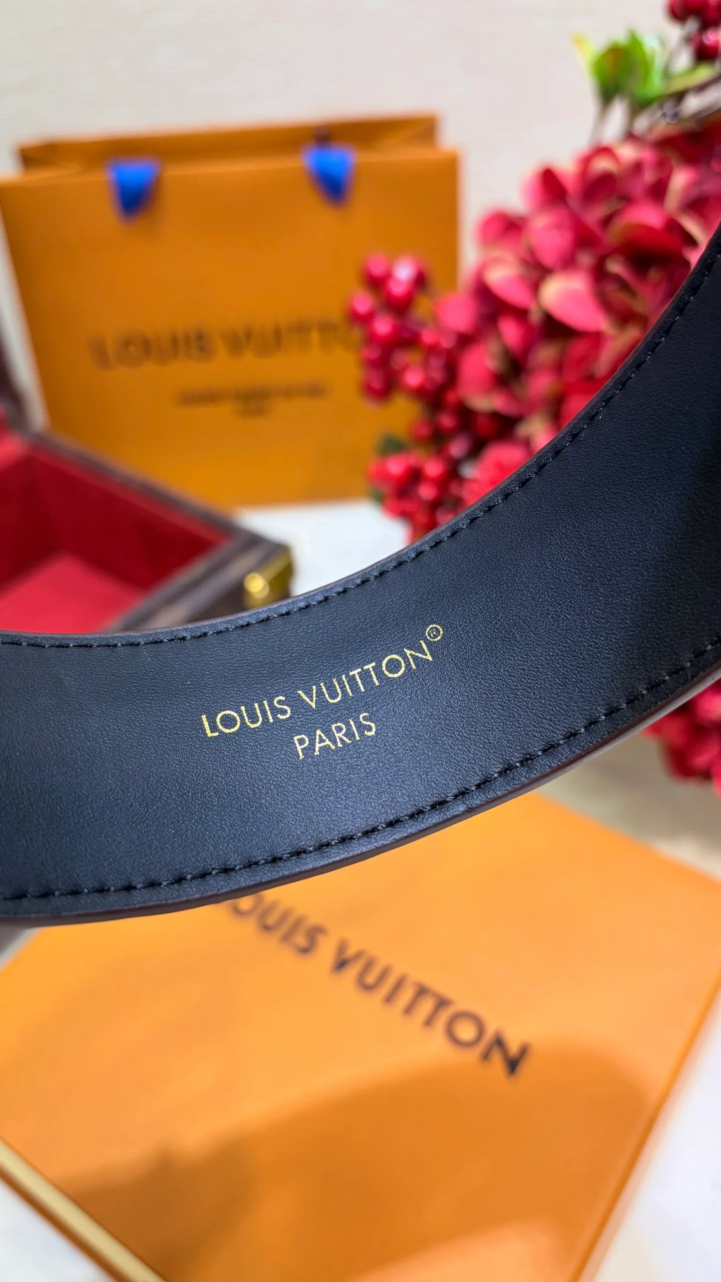 Головные Уборы Louis Vuitton 18202159