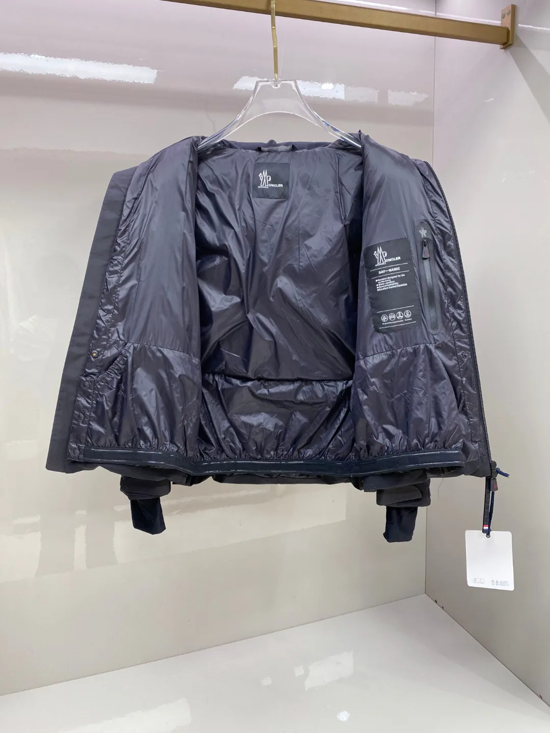 Куртки И Пуховики Мужские Moncler 1129771