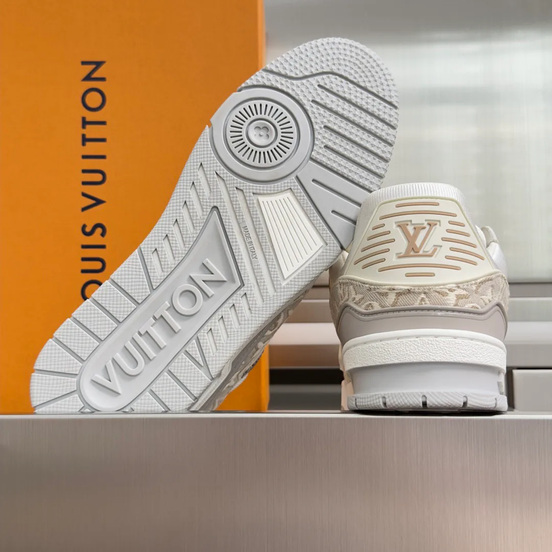 Кроссовки Женские Louis Vuitton 17772023