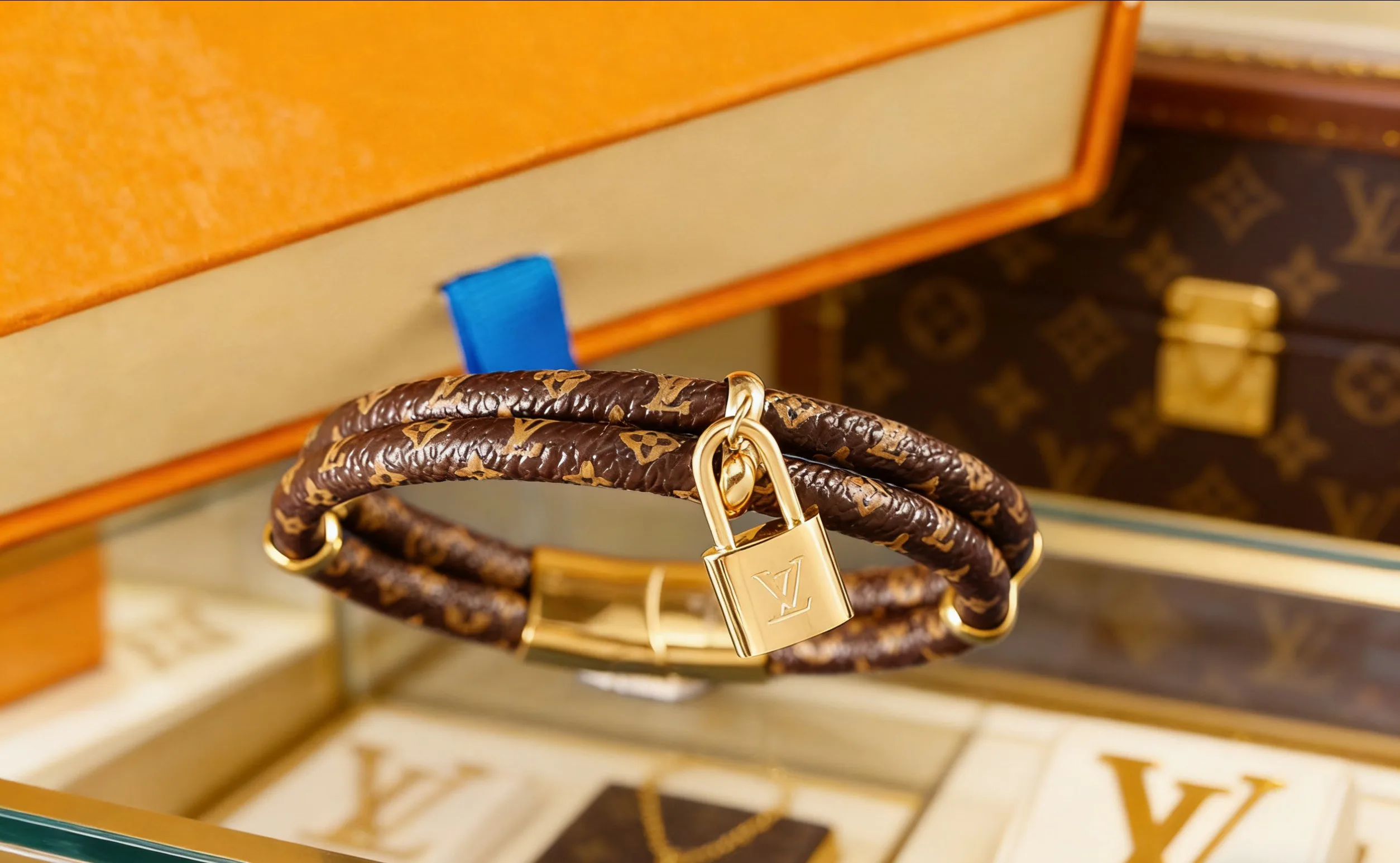 Бижутерия Louis Vuitton 12834599