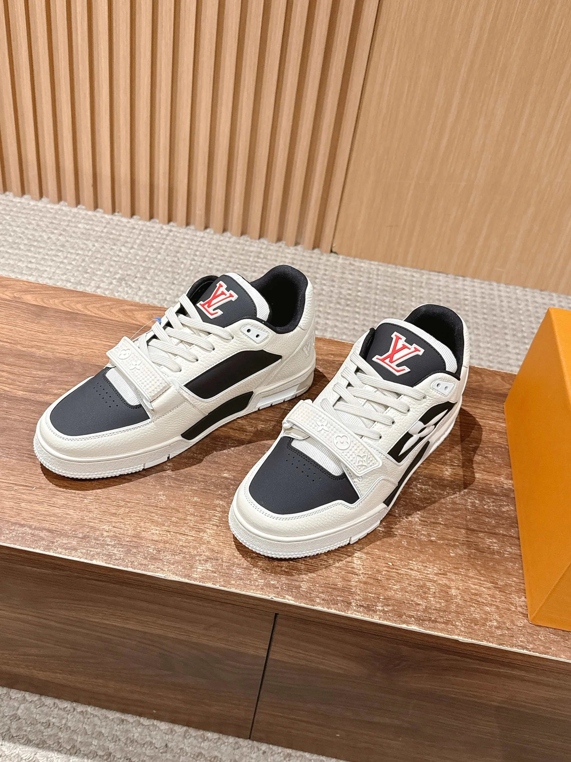 Кеды Женские Louis Vuitton 245705