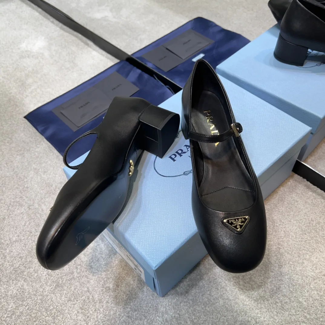 Туфли Женские Prada 11420076