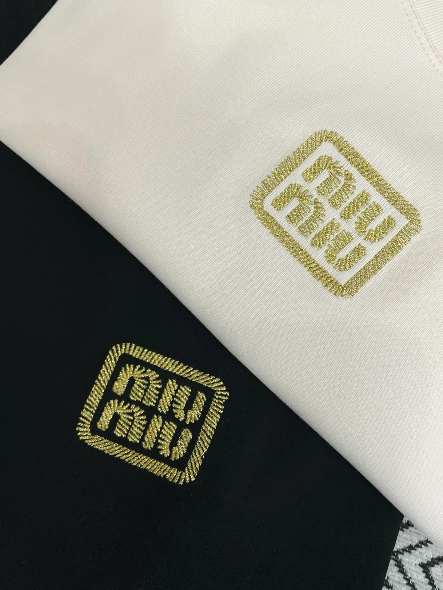 Футболки Женские Miu Miu 13323859