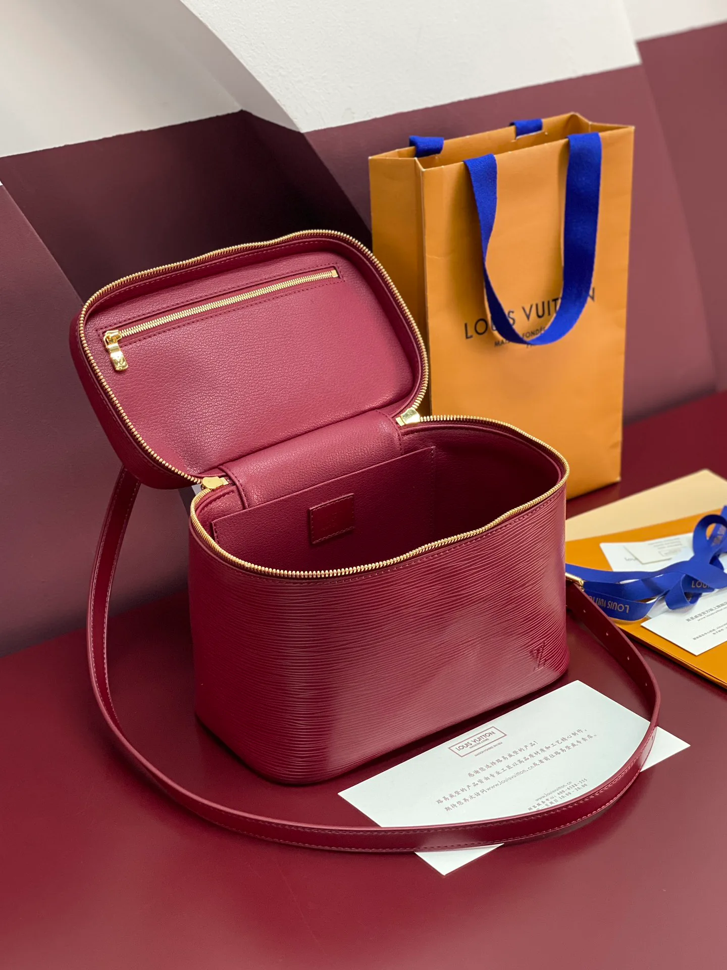 Сумки На Ремне Женские Louis Vuitton 5028707