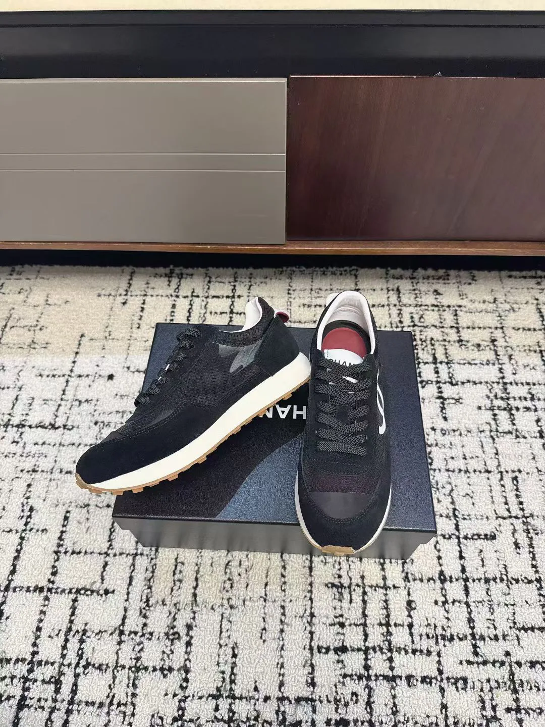 Кроссовки Женские Chanel 10475950