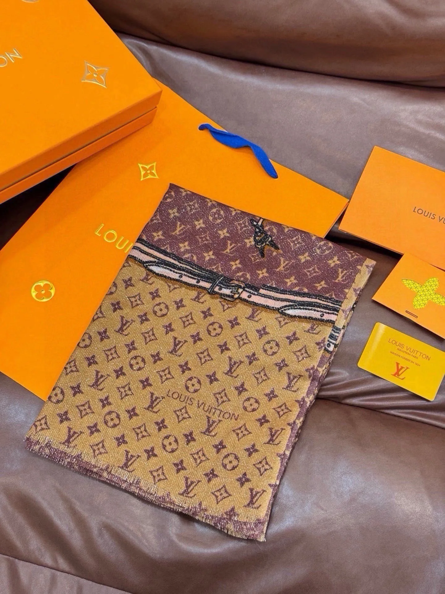 Шарфы Louis Vuitton 17673158