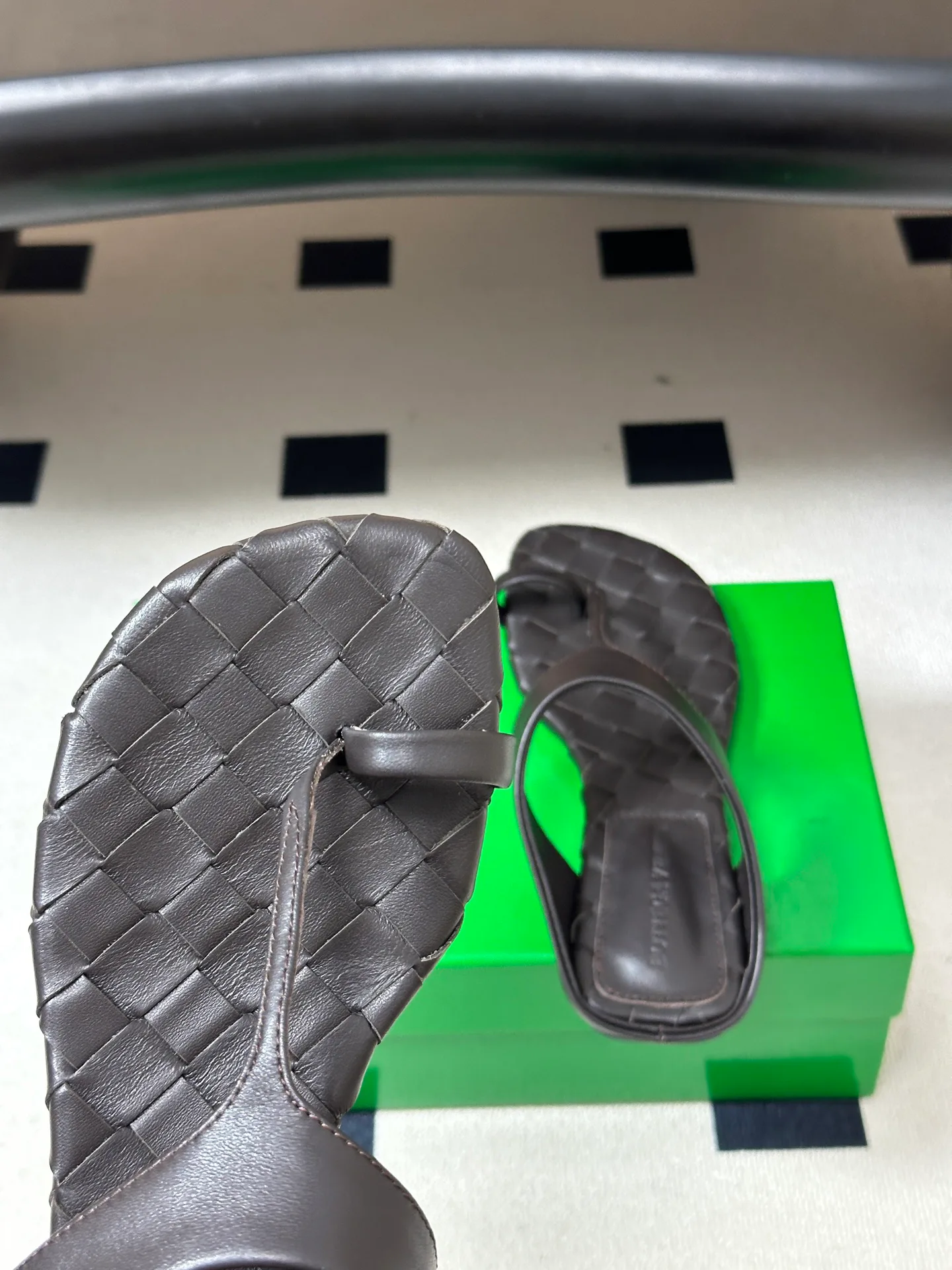 Шлепанцы Женские Bottega Veneta 18049558