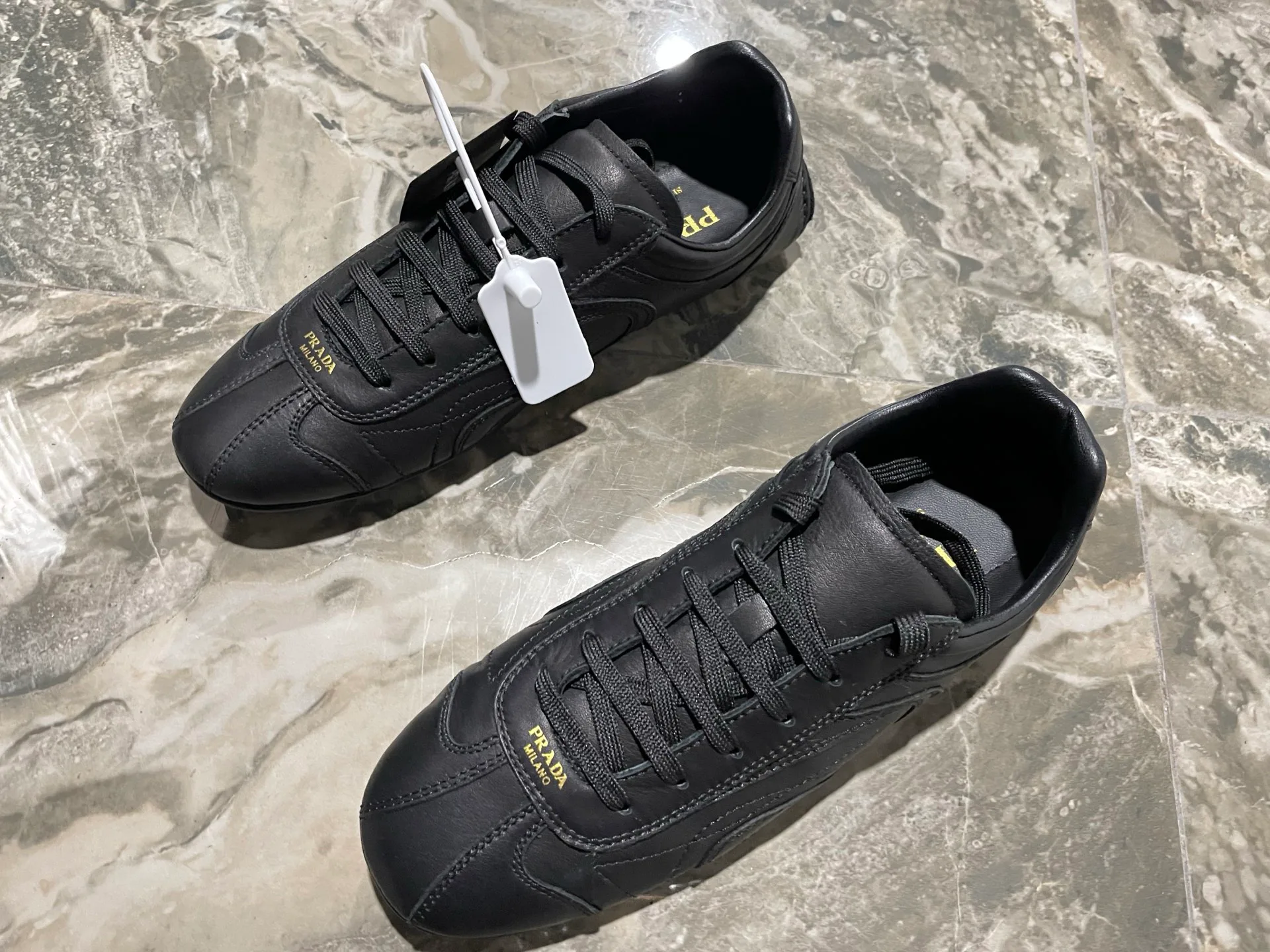 Кроссовки Женские Prada 9833766
