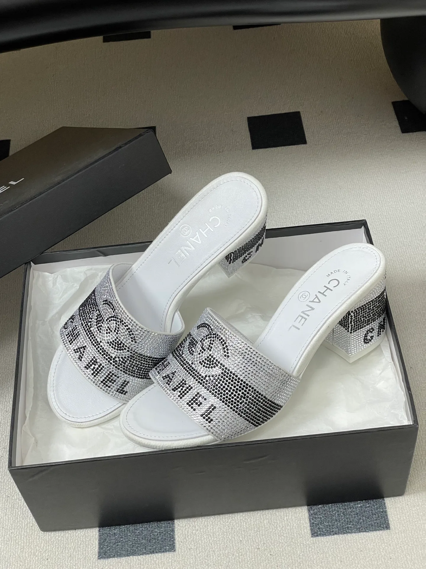 Босоножки Женские Chanel 10993963