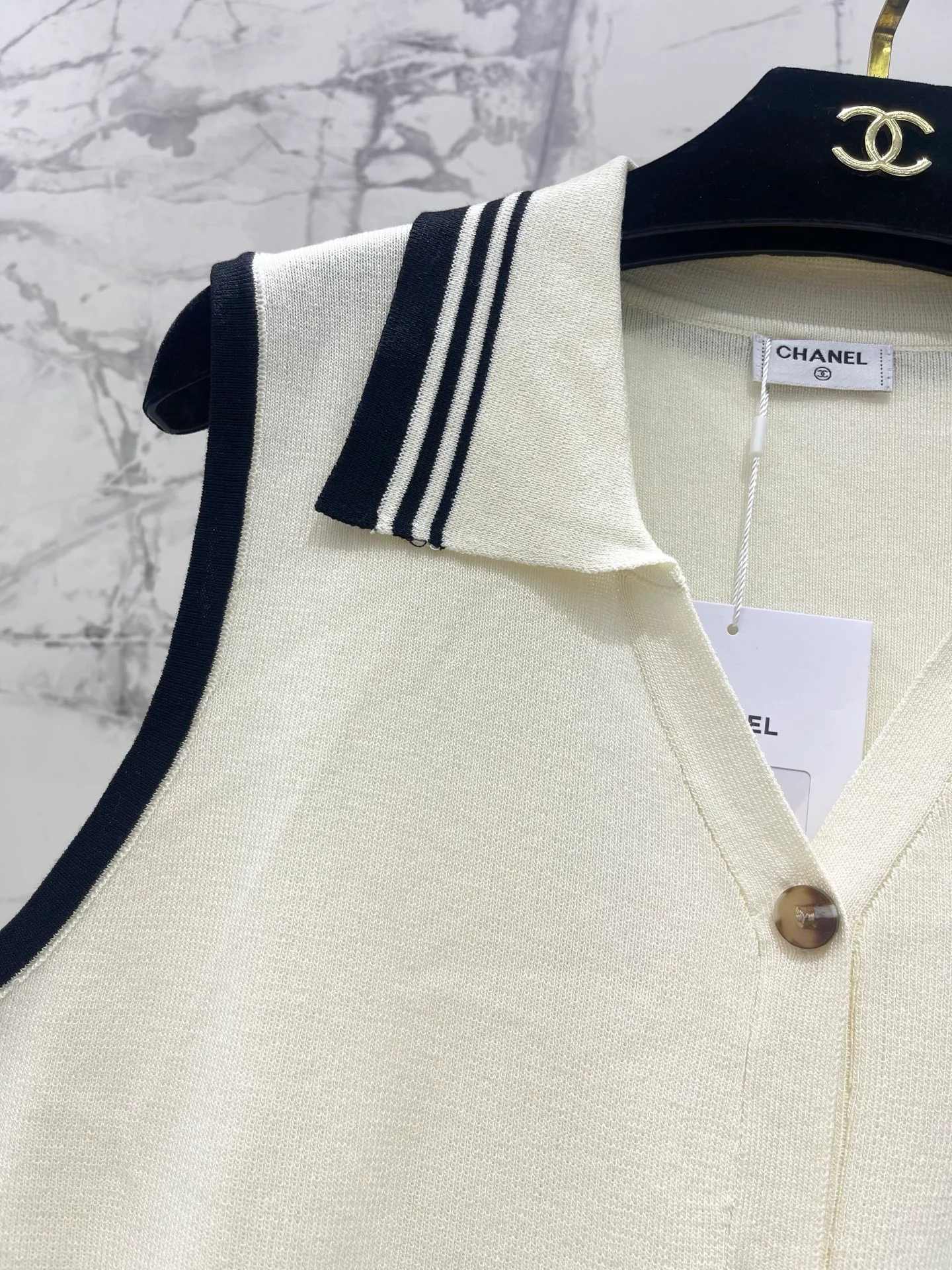 Жилеты Женские Chanel 16969976