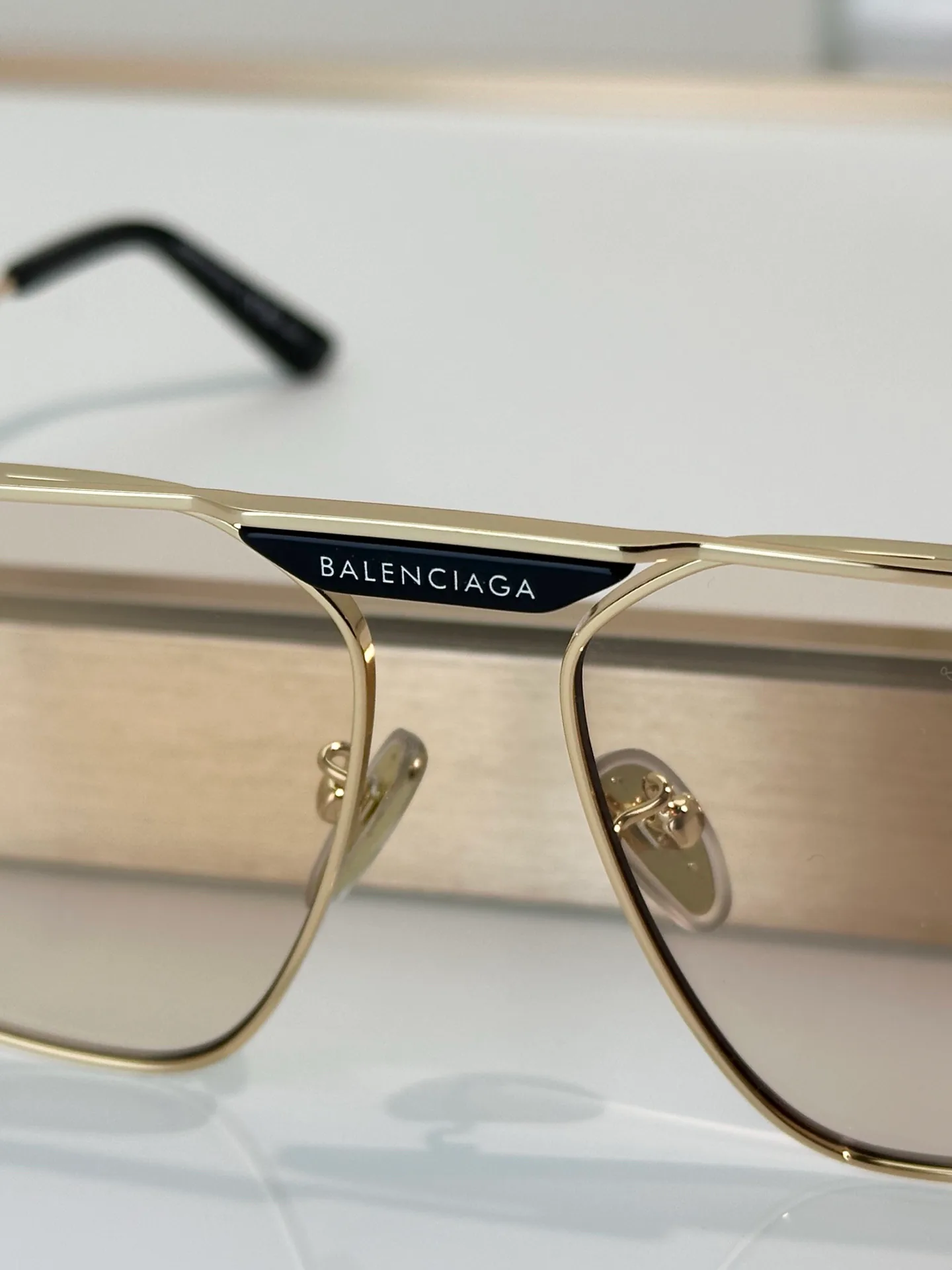 Очки Balenciaga 18369981
