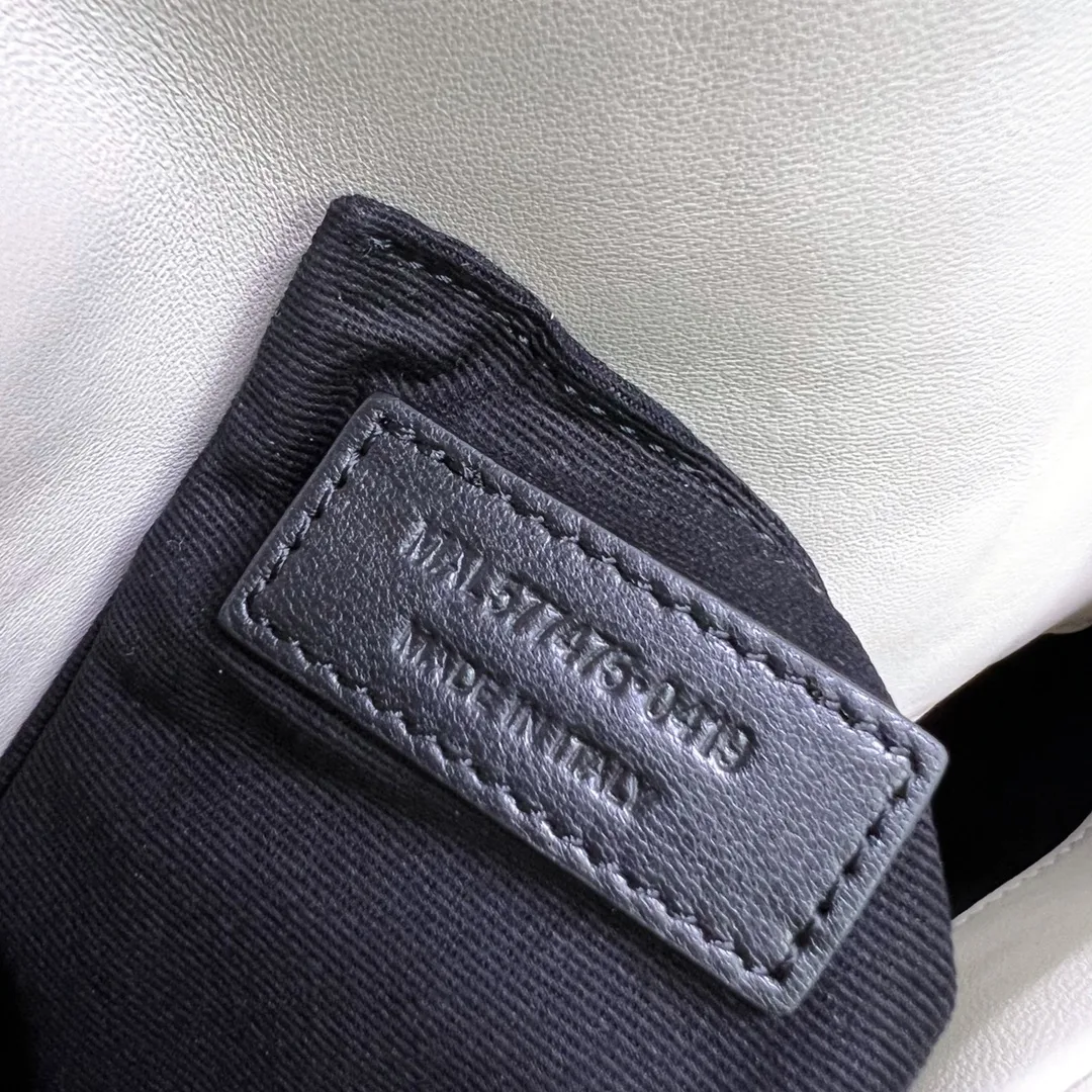 Сумки На Ремне Женские Saint Laurent 11664895