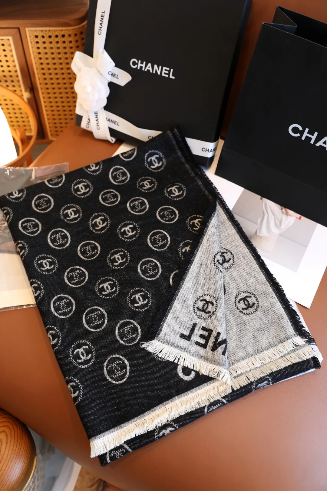 Шарфы Chanel 17869086