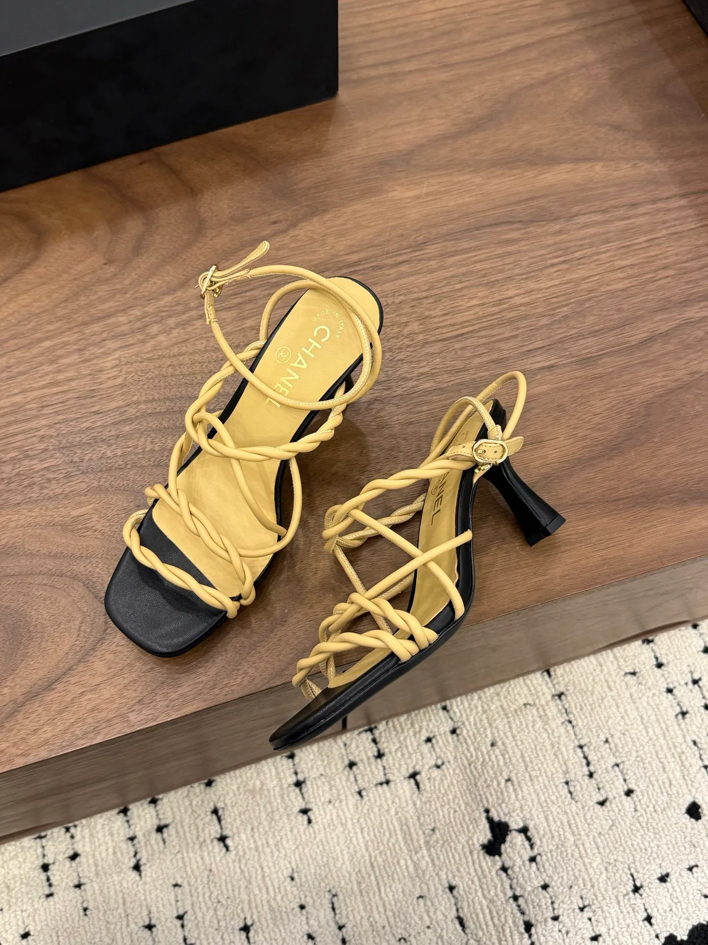 Босоножки Женские Chanel 13444880