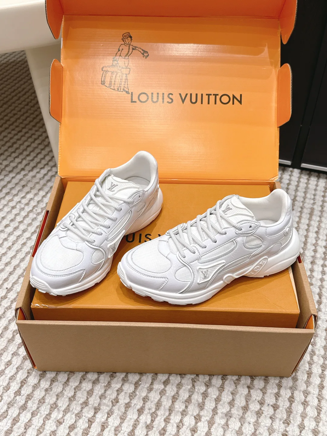 Кроссовки Женские Louis Vuitton 11518605