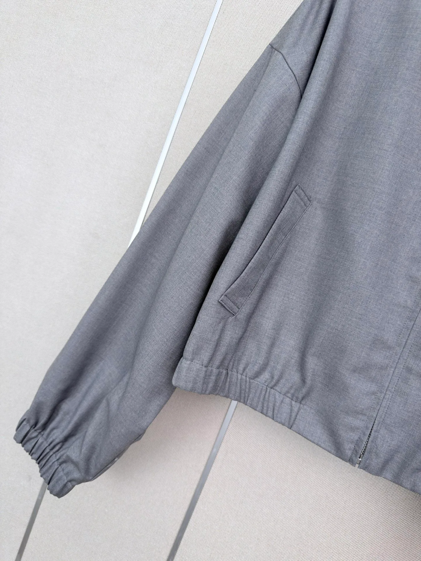 Куртки И Пуховики Женские Prada 18877927