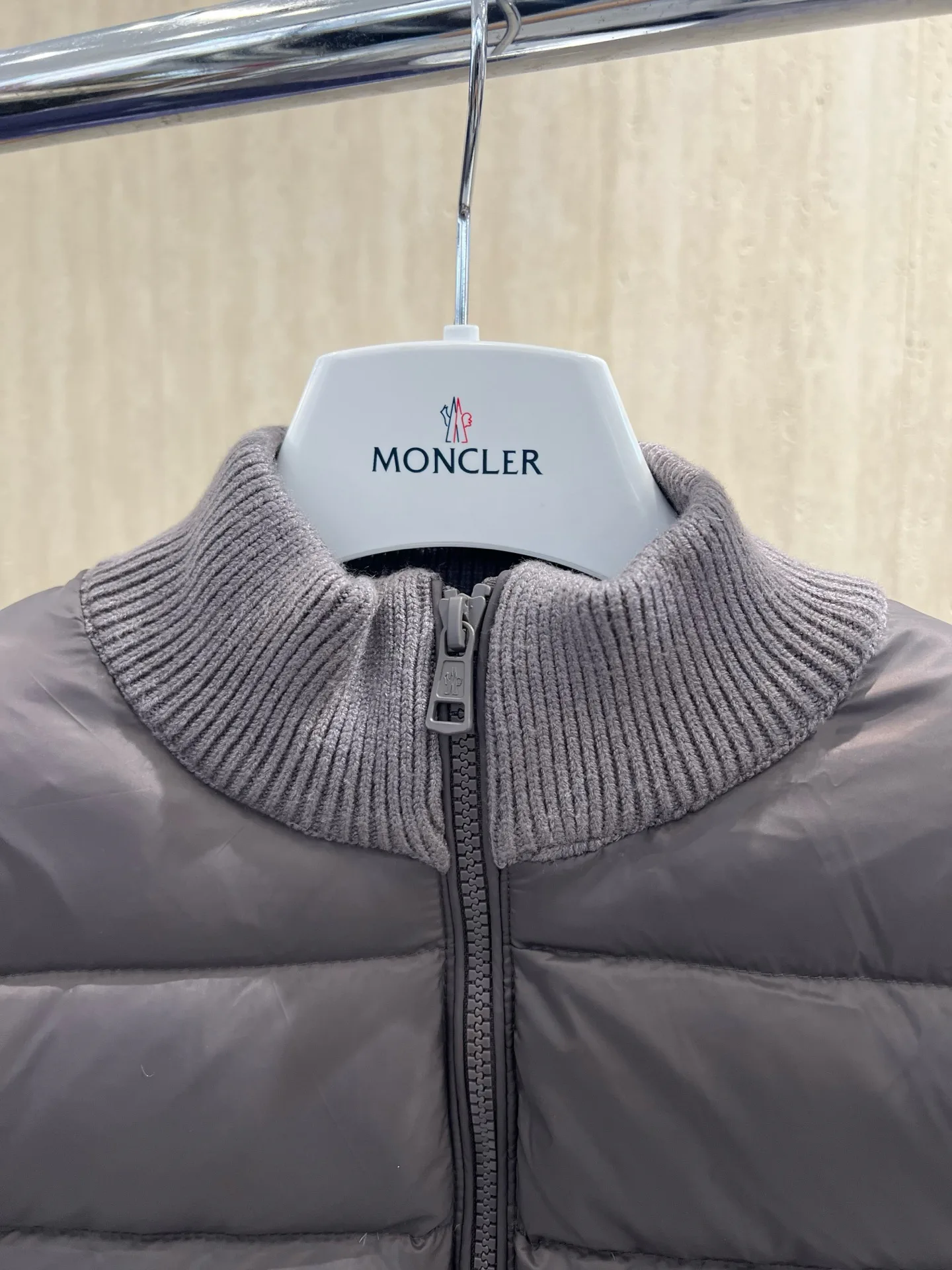 Куртки И Пуховики Женские Moncler 18723386