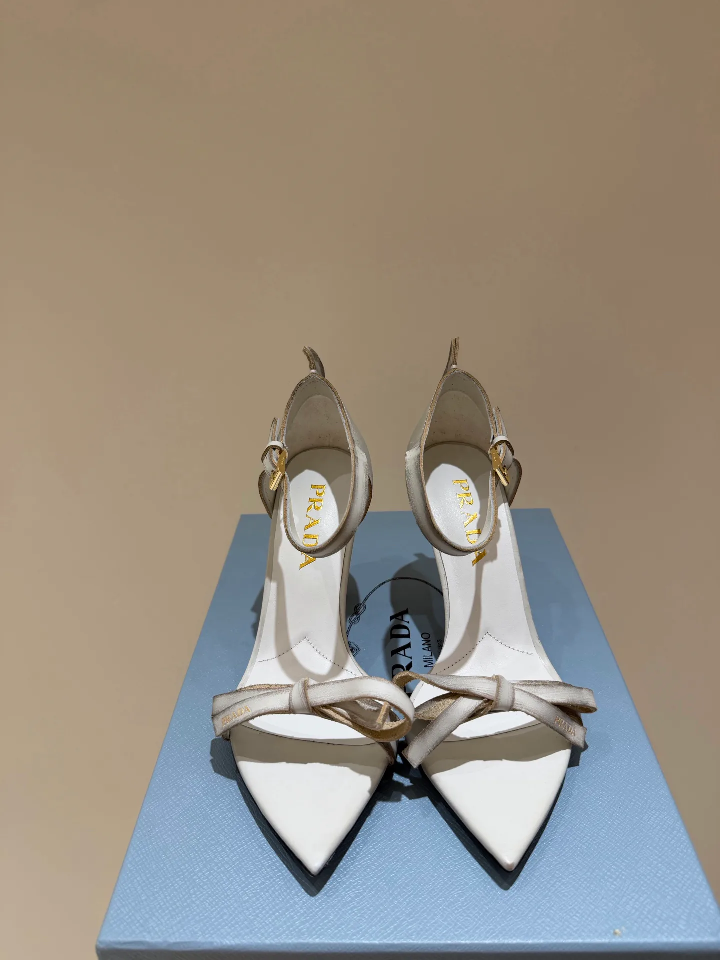 Босоножки Женские Prada 12941374