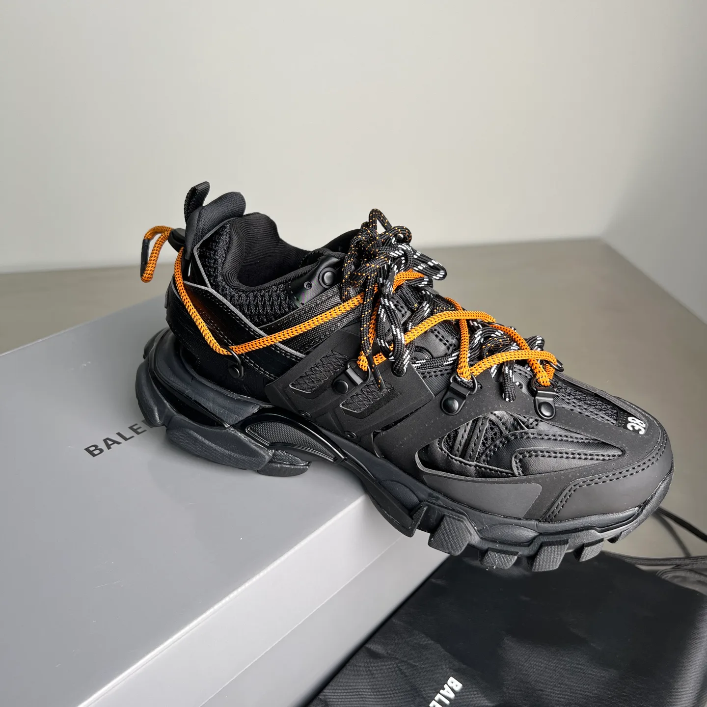 Кроссовки Женские Balenciaga 34893