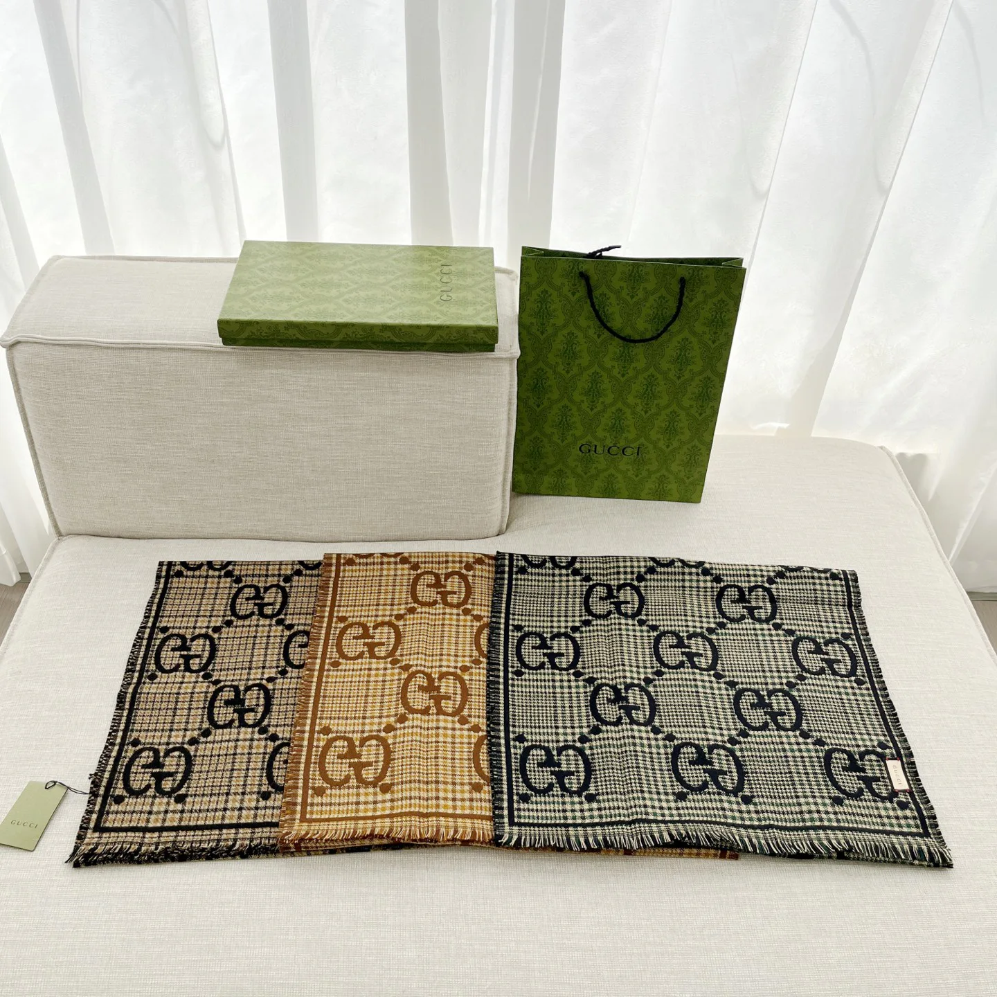 Шарфы Gucci 437866